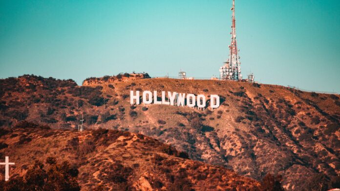 Hollywood si ferma per doppio sciopero contro l'AI