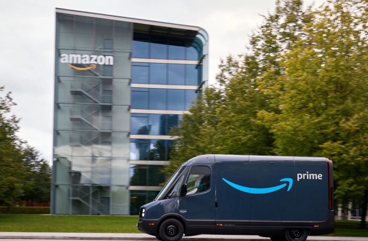 Rivian sbarca in Europa con i furgoni elettrici Amazon