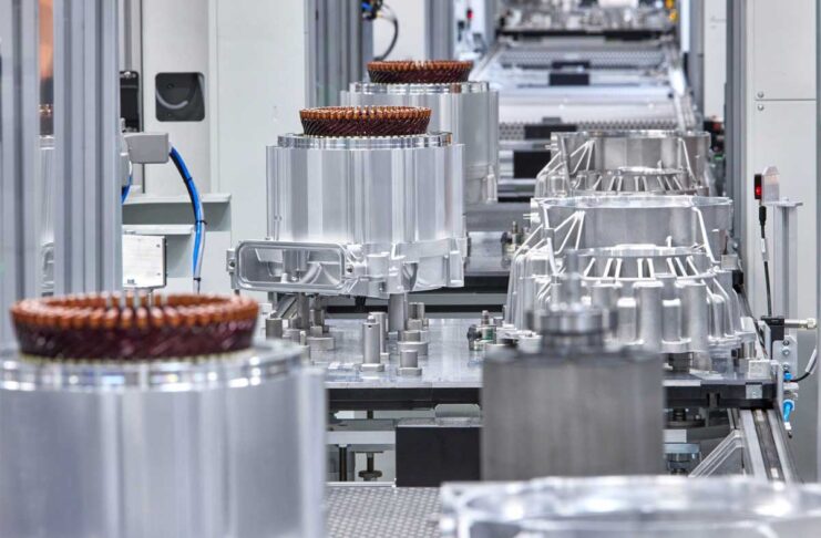 Bosch avvia produzione tecnologia a 800 volt per veicoli elettrici