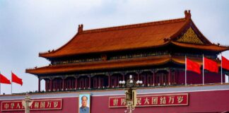 Cina, stretta sugli sviluppatori di app estere costringerà molti a lasciare App Store