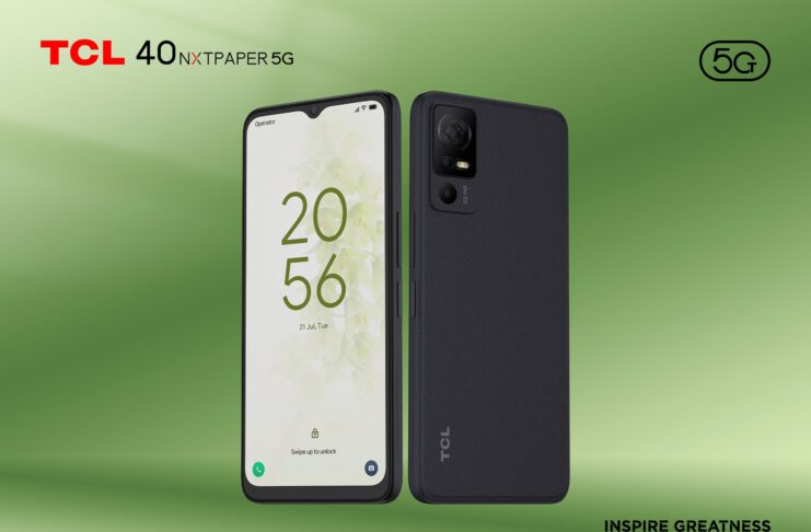 TCL torna in campo con due smartphone con display stile carta a colori