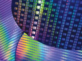 TSMC può aiutare Elon Musk a costruire Terafab, la maxi fabbrica di chip in Texas Una sottile fetta di materiale semiconduttore (wafer) sulla quale vengono realizzati i chip. Foto: TSMC