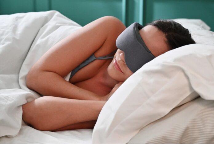 Il visore Aura fa dormire con suoni immersivi e terapia della luce