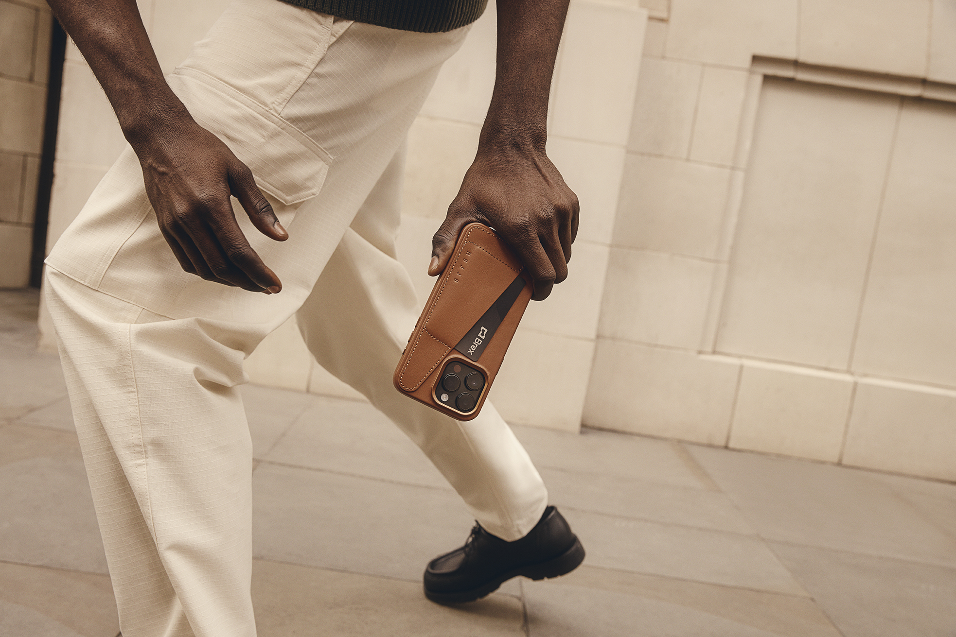 Apple dismette le cover in pelle, ma ci pensa Mujjo a non farvi sentire la mancanza