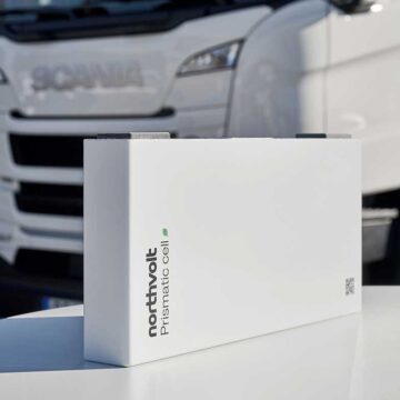 Scania, in funzione nuova fabbrica per assemblaggio batterie