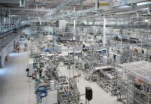 Scania, in funzione nuova fabbrica per assemblaggio batterie