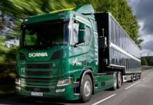 Scania testa autocarro ibrido a energia solare