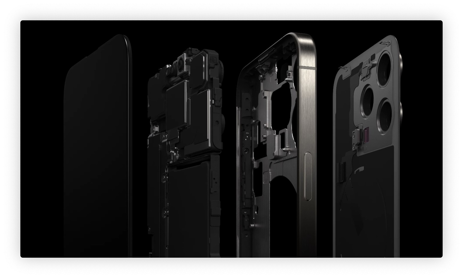 Apple annuncia iPhone 15 Pro e Pro Max in titanio, i più leggeri di sempre