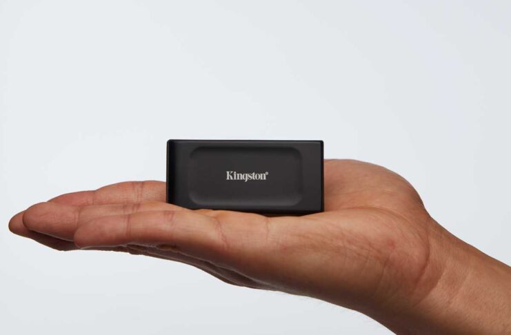 Kingston XS1000 è un SSD esterno compatto e leggero