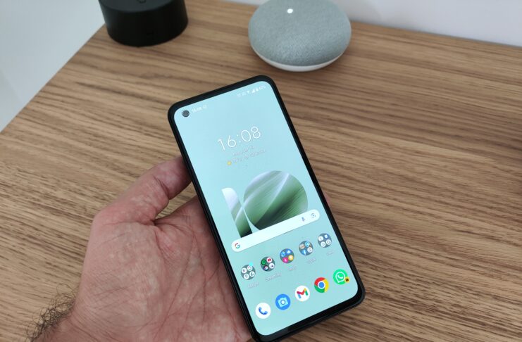 Recensione Asus Zenfone 10, c'è ancora spazio per i top formato tascabile