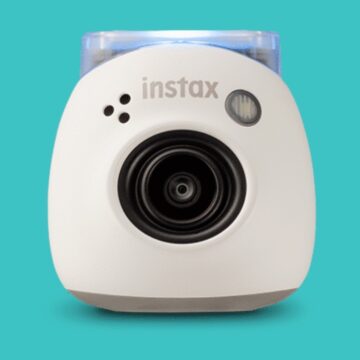 INSTAX Pal è la fotocamera digitale minuscola