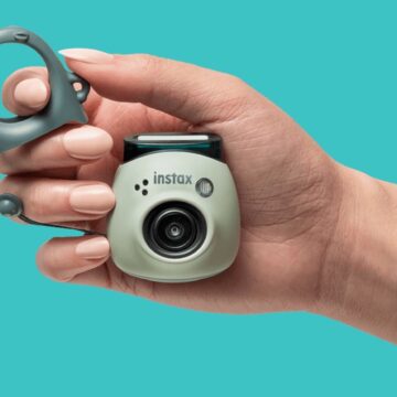INSTAX Pal è la fotocamera digitale minuscola