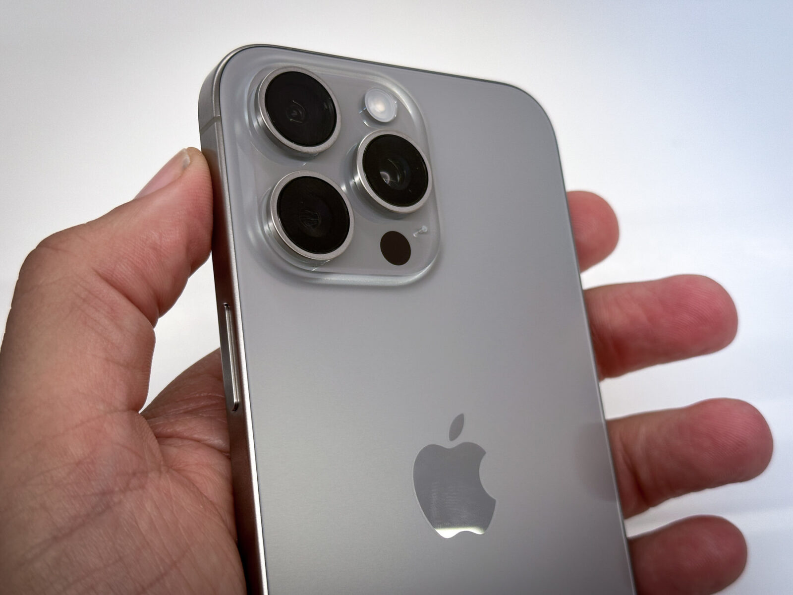 Apple vuole progettare sensori per la fotocamera di iPhone