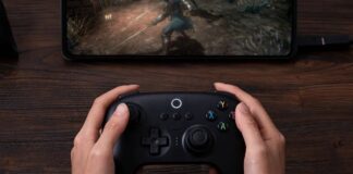 8BitDo, il controller universale per giocare è scontatissimo