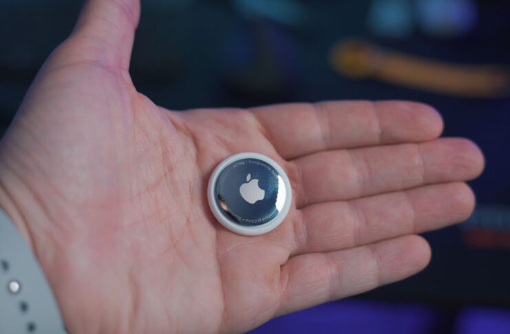 Azione legale accusa gli AirTag di avere scatenato gli stalker