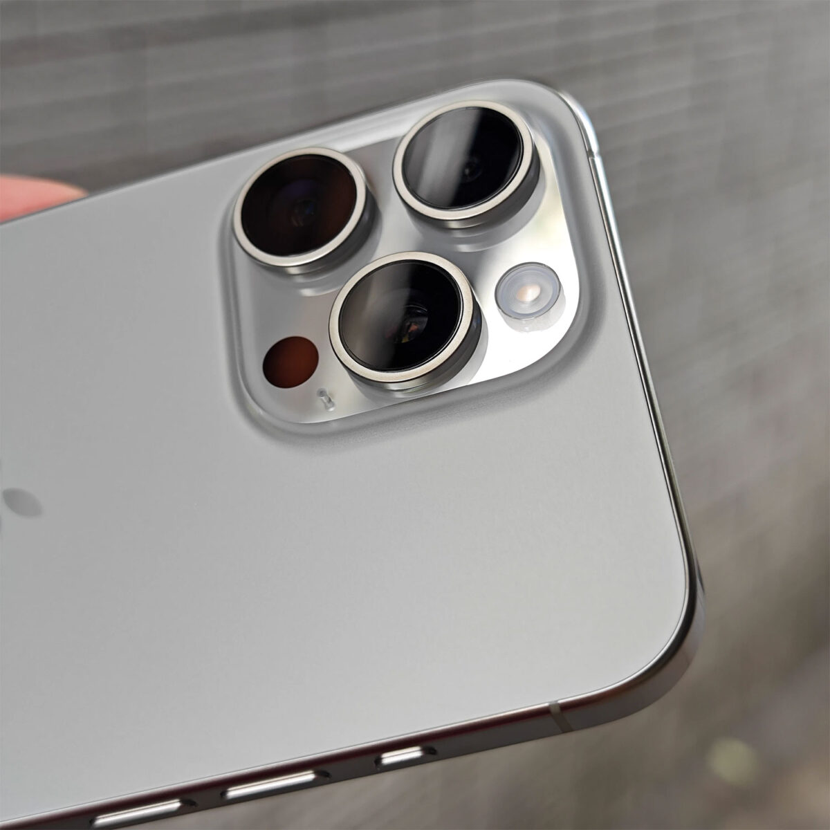 Sette cose che non vi aspettate se comprate iPhone 15 Pro Max