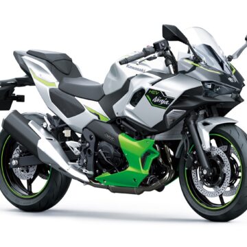 Kawasaki Ninja 7 è la prima moto ibrida