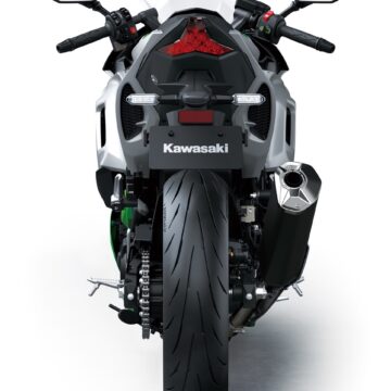 Kawasaki Ninja 7 è la prima moto ibrida