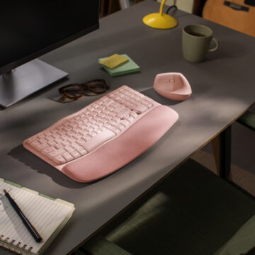 Logitech Wave Keys è la tastiera ergonomica per controllarli tutti