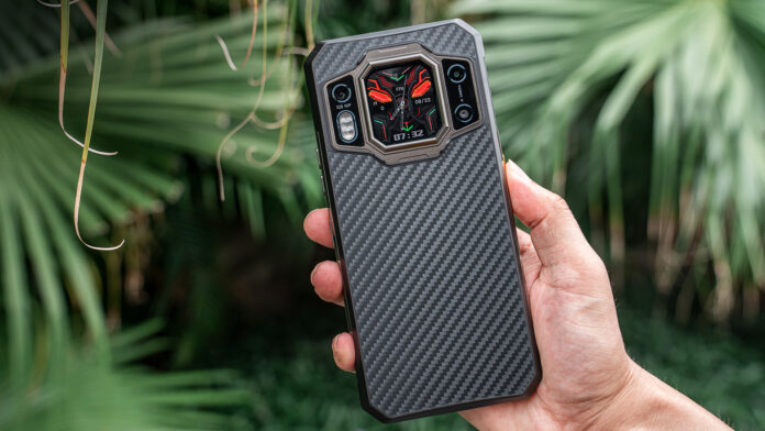 Oukitel, top di gamma rugged phone WP30 Pro da 120 W e 5G e tablet OT5 da 12'' in arrivo su AliExpress