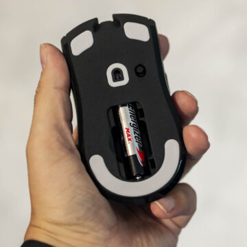 Recensione Razer Viper V3 Hyperspeed, ottima tecnologia in un mouse normale solo in superficie