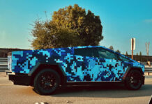 Tesla Cybertruck si potrà rivestire di qualsiasi colore e disegno