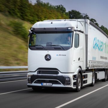 Mercedes-Benz eActros 600 è il camion elettrico a lungo raggio