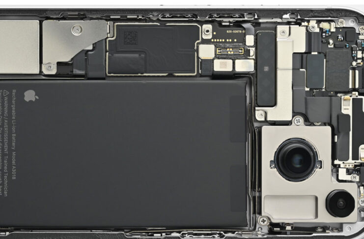 L'iPhone 15 visto al microscopio