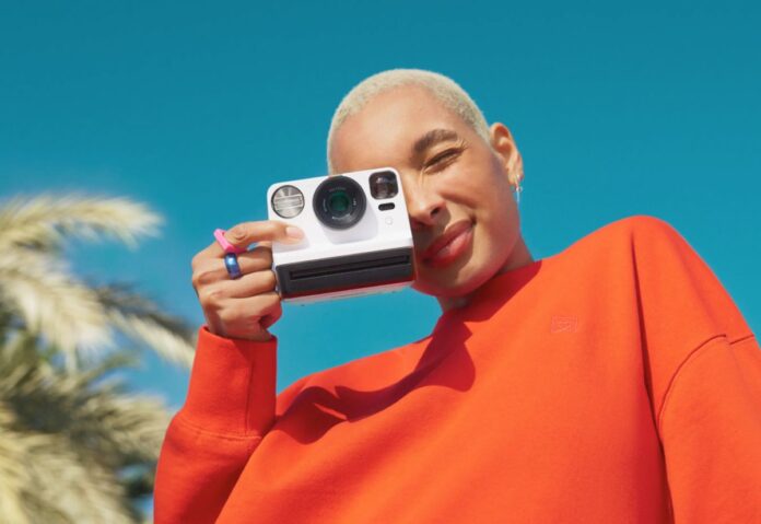 Sconti d'autunno, con Polaroid Now scattate come una volta a 79,99 € invece che 119,99