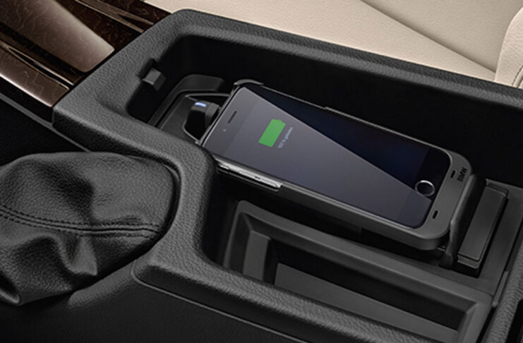 iPhone 15, la ricarica wireless dei veicoli BMW crea problemi al chip NFC