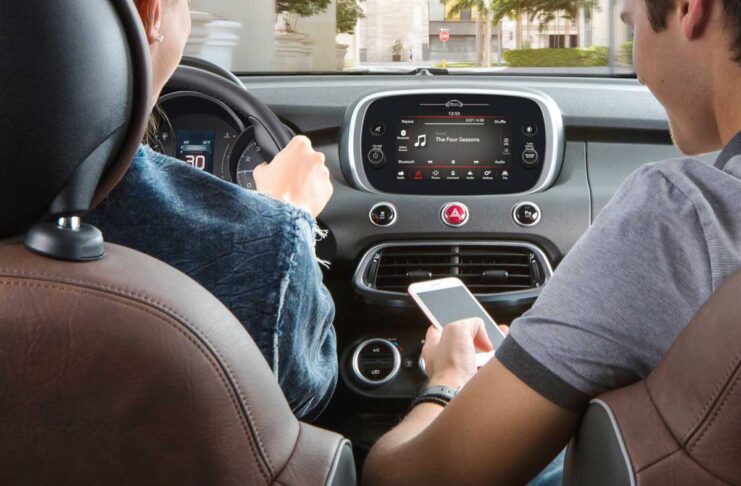 Come dissociare l'iPhone da un’auto a noleggio