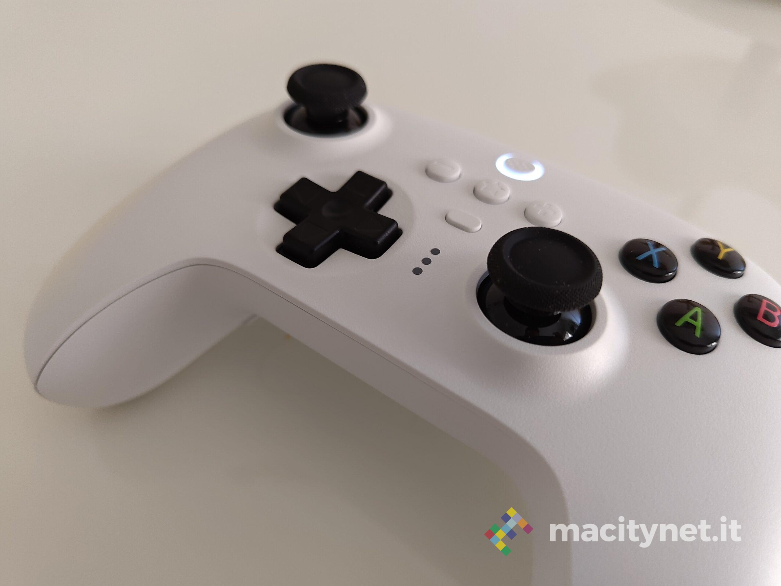 8BitDo Ultimate 2.4G, in prova il controller che supporta ufficialmente le piattaforme Apple