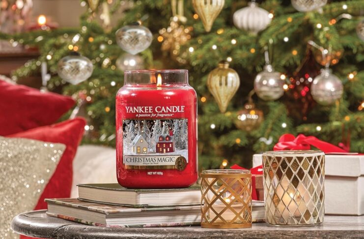 Addobbi e regali di Natale in sconto al Black Friday