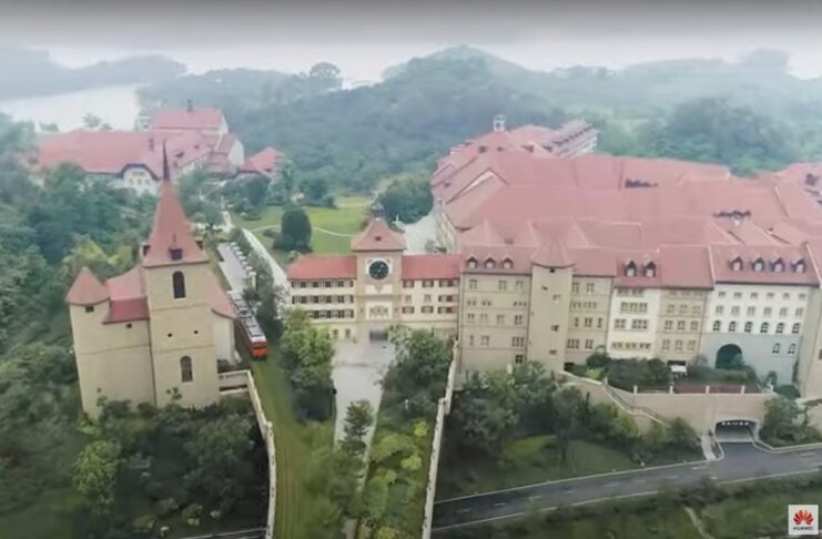 Huawei ha copiato 12 città d’Europa per il suo campus in Cina