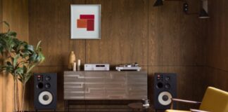 JBL Classic svela amplificatore, lettore CD, giradischi e media player