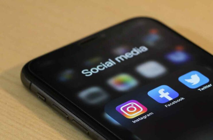 Secondo Meta, anche Apple e Google responsabili di cosa scaricano i teenager