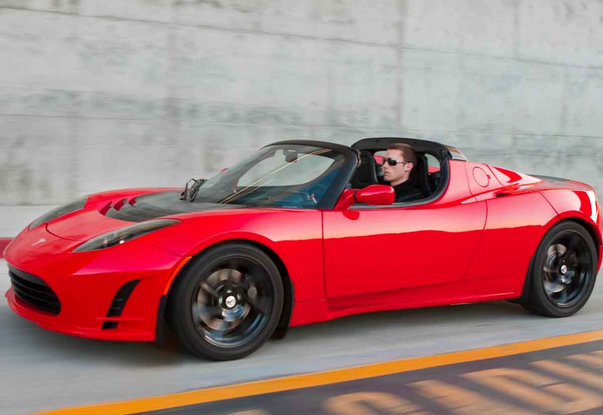 Tesla Roadster, i dettagli open source su web Tesla Roadster, i dettagli open source su web