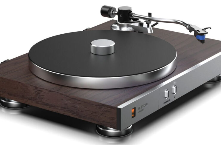 JBL Classic svela amplificatore, lettore CD, giradischi e media player