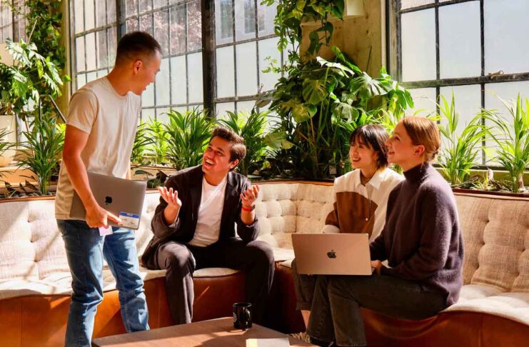 OpenAI, Microsoft era pronta a fornire anche i MacBook