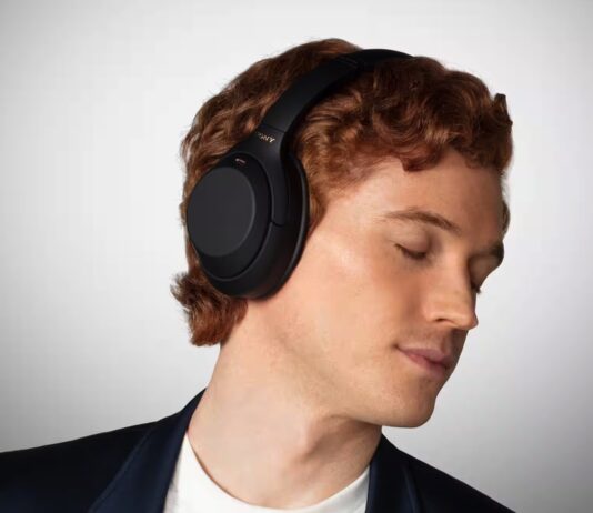 Festa Prime, Le eccellenti cuffie Sony WH-1000XM4 al super minimo, solo 169€ Black Friday, dagli Airpods ai TV, ecco i migliori sconti nel campo della tecnologia