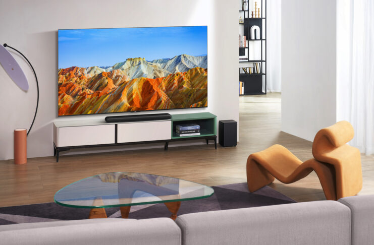 TCL porta il cinema in casa con due TV da 98 pollici