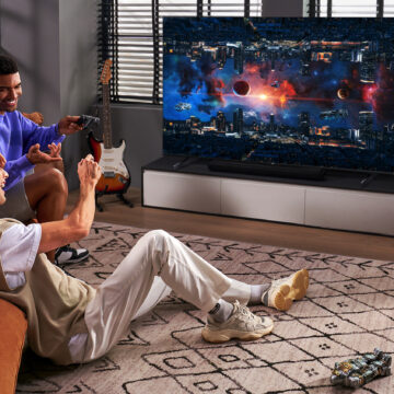 TCL porta il cinema in casa con due TV da 98 pollici