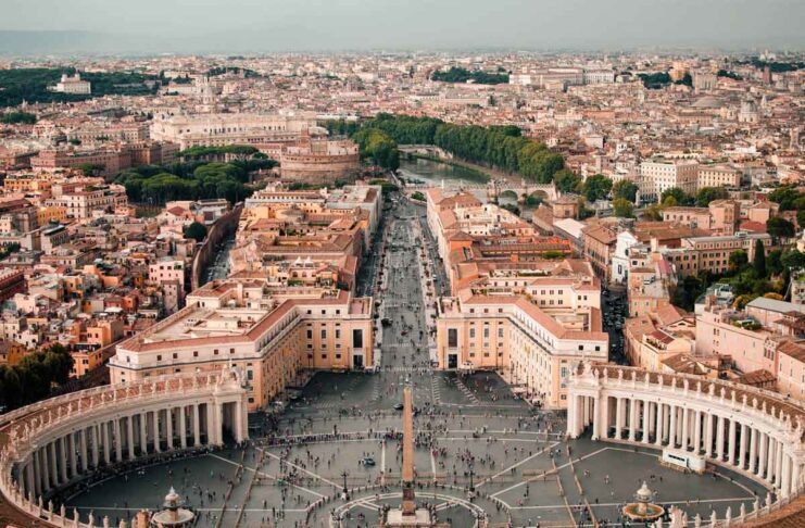 Volkswagen elettrifica la flotta di veicoli del Vaticano