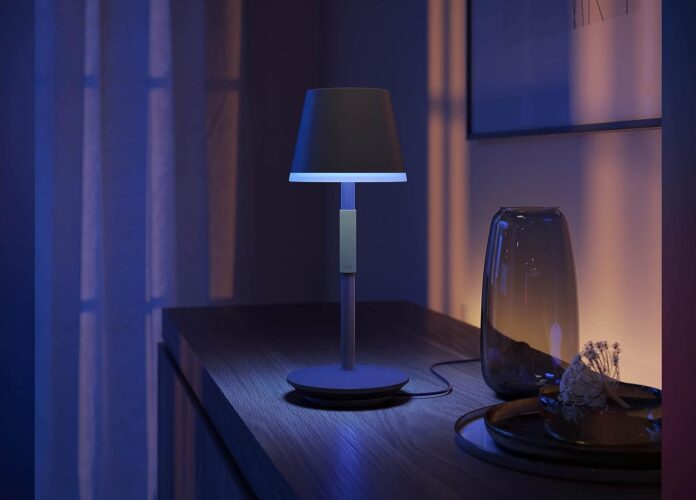 La Poldina Philips Hue in sconto su Amazon a 115 euro