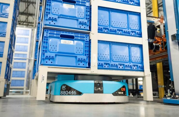 Amazon impiega AI per spedire pacchi più veloce che mai