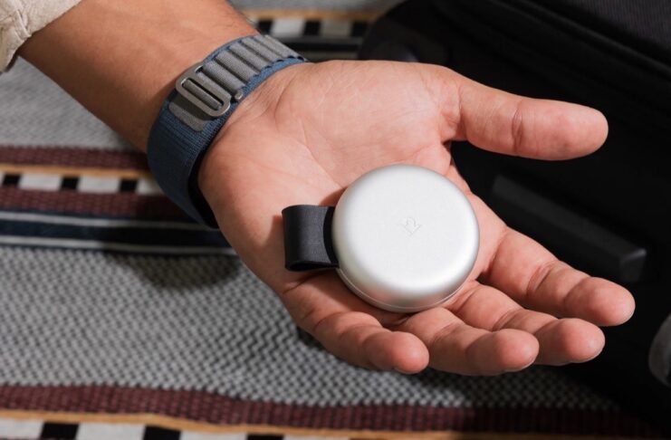 Twelve South Butterfly insegna come si fa un caricatore MagSafe 2 in 1