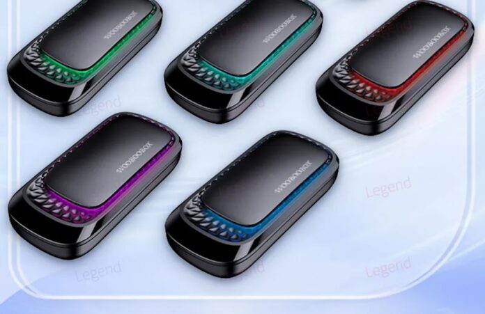 Il micro dongle che trasforma CarPlay in wireless costa appena 17 euro