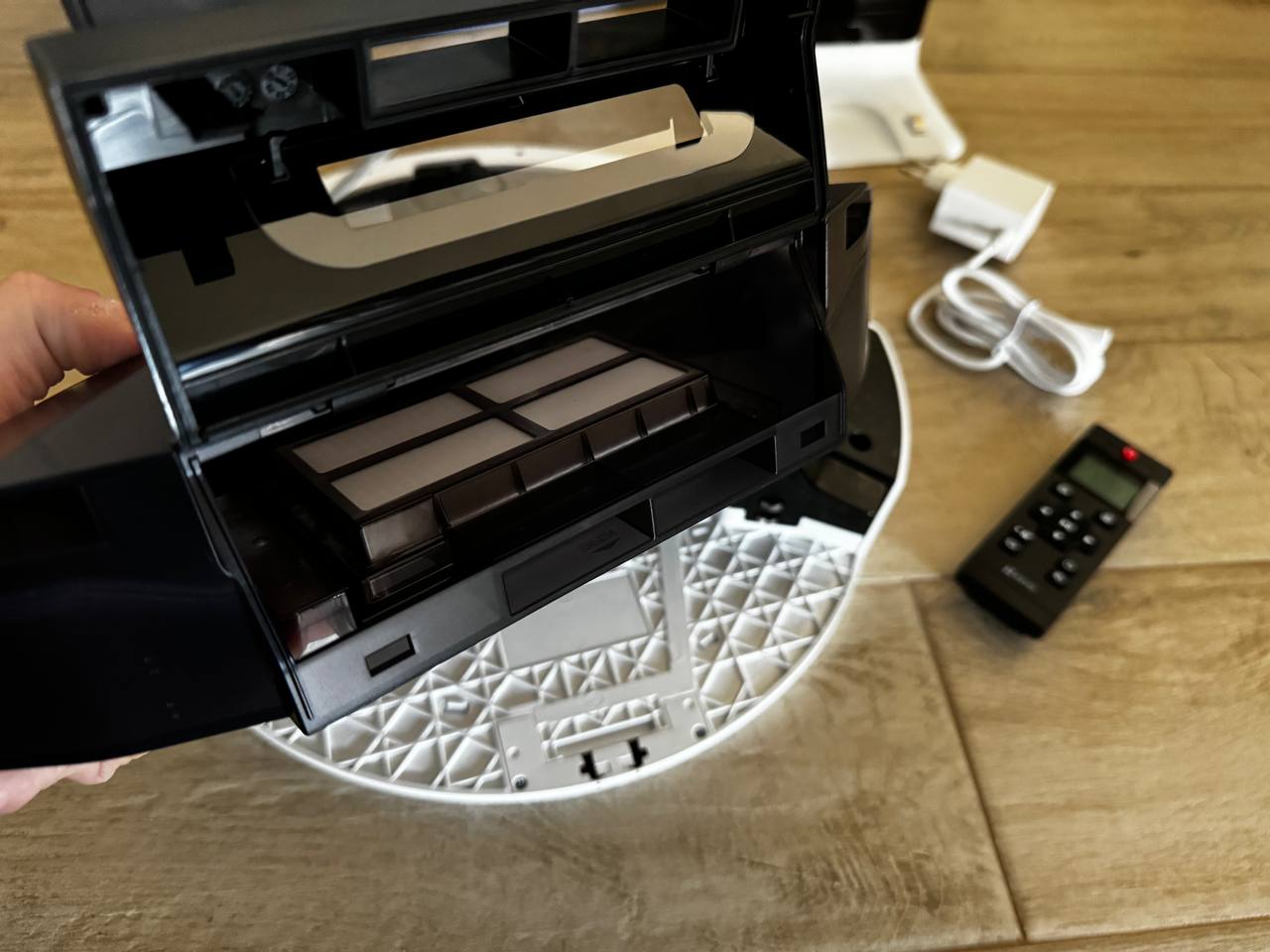 In prova Ezviz RC3, il robot aspirapolvere essenziale, che aiuta anche il pianeta In prova Ezviz RC3, il robot aspirapolvere essenziale, che aiuta anche il pianeta