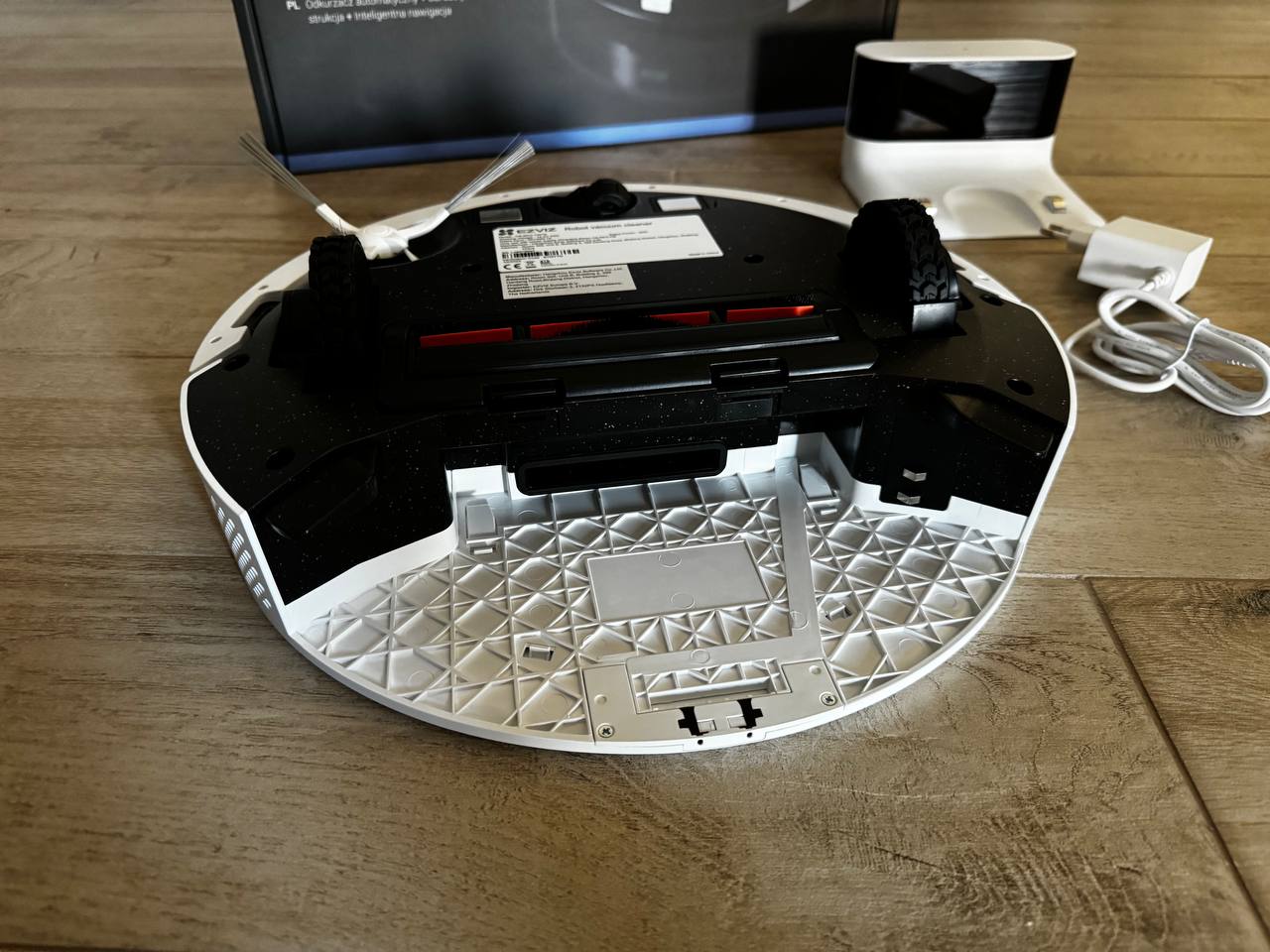 In prova Ezviz RC3, il robot aspirapolvere essenziale, che aiuta anche il pianeta In prova Ezviz RC3, il robot aspirapolvere essenziale, che aiuta anche il pianeta