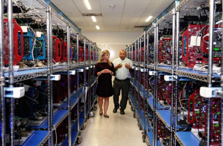 Uno sguardo al laboratorio dove nascono i chip Apple